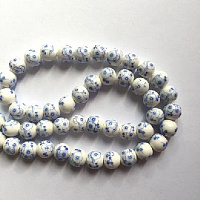 Бусины керамические белые с синими цветками 8мм (арт.1012)